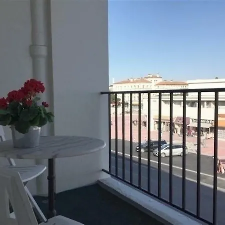 A Deux Pas De La Grande Plage Апартаменты
